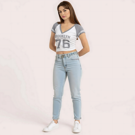 Women’s Brooklyn ’76 Graphic Crop Top – Sporty V-Neck Tee